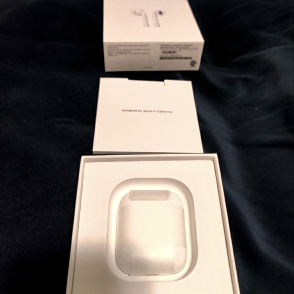 Apple AirPods